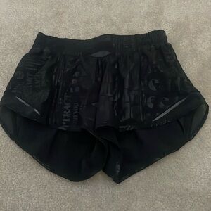 lululemon hotty hot shorts size 4